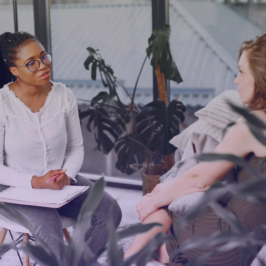 an lady doing psychometric assessments